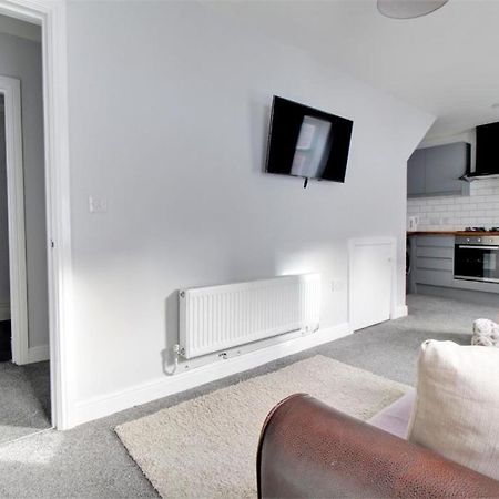 Nelson By The Docks Serviced Apartments By Roomsbooked Gloucester Exterior photo