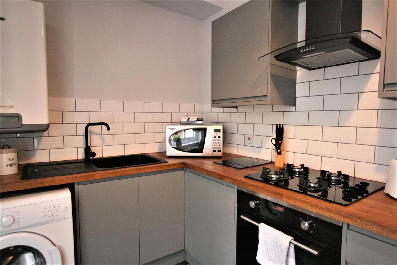 Nelson By The Docks Serviced Apartments By Roomsbooked Gloucester Exterior photo