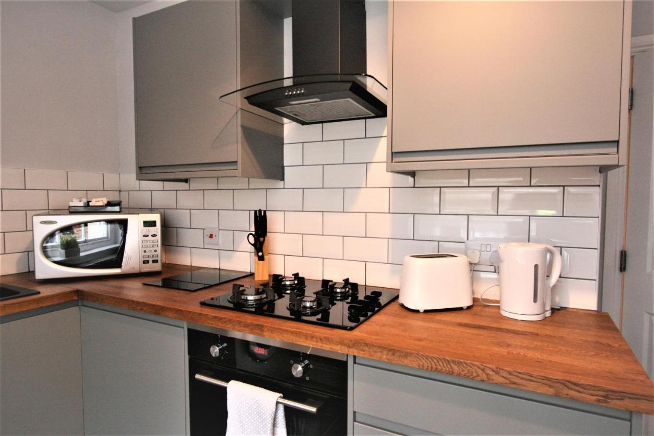 Nelson By The Docks Serviced Apartments By Roomsbooked Gloucester Exterior photo